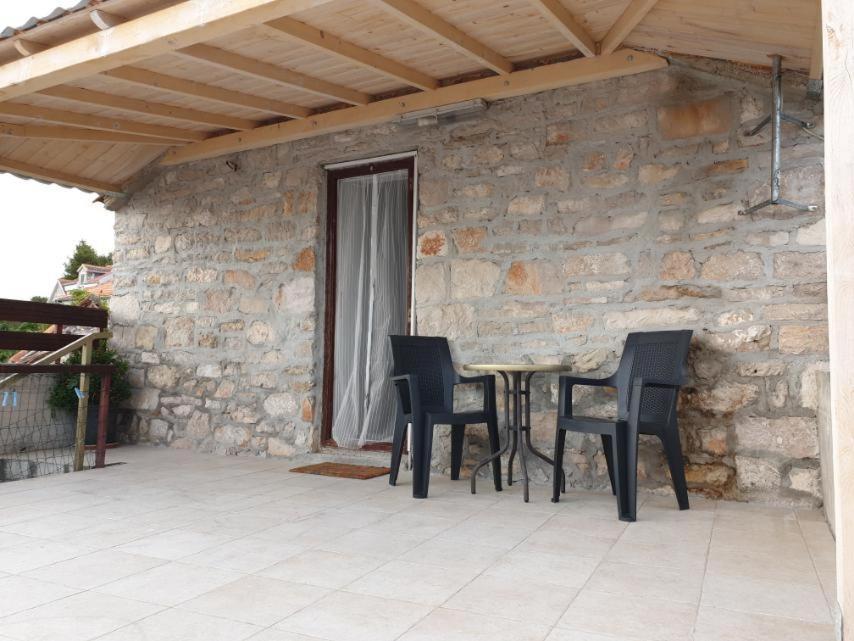 Penthouse Prvic Luka Apartamento Exterior foto