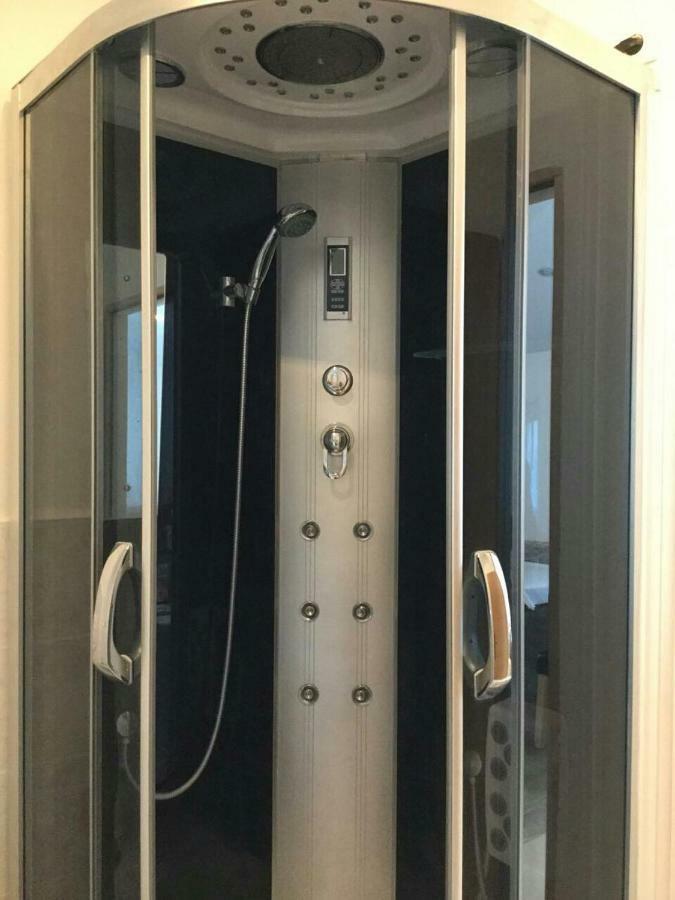 Penthouse Prvic Luka Apartamento Exterior foto