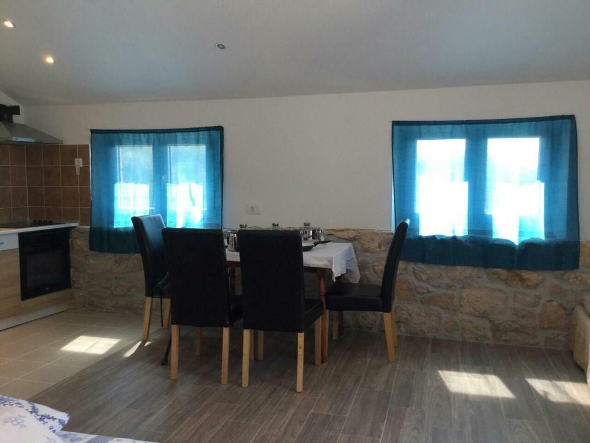 Penthouse Prvic Luka Apartamento Exterior foto